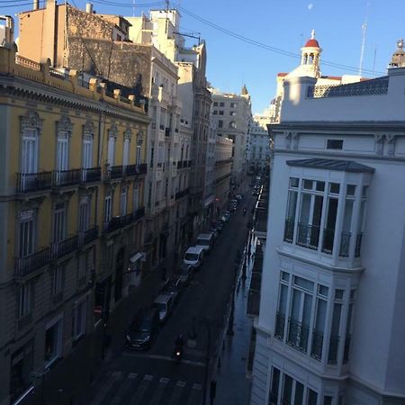 Apartamento Centrico Parking - Wifi Lejlighed Valencia Eksteriør billede